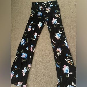 O’Neil- Johnny Black Floral Print Smocked Wide-Leg Pants.